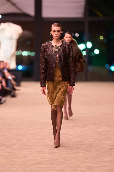 Look 17